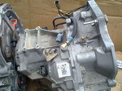 富豪汽车配件市场 全新件、拆车件与波箱选购指南